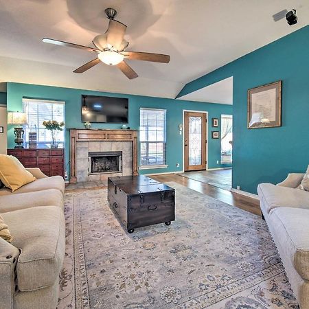 Peaceful San Antonio Oasis With Private Pool And Grill Villa Bagian luar foto