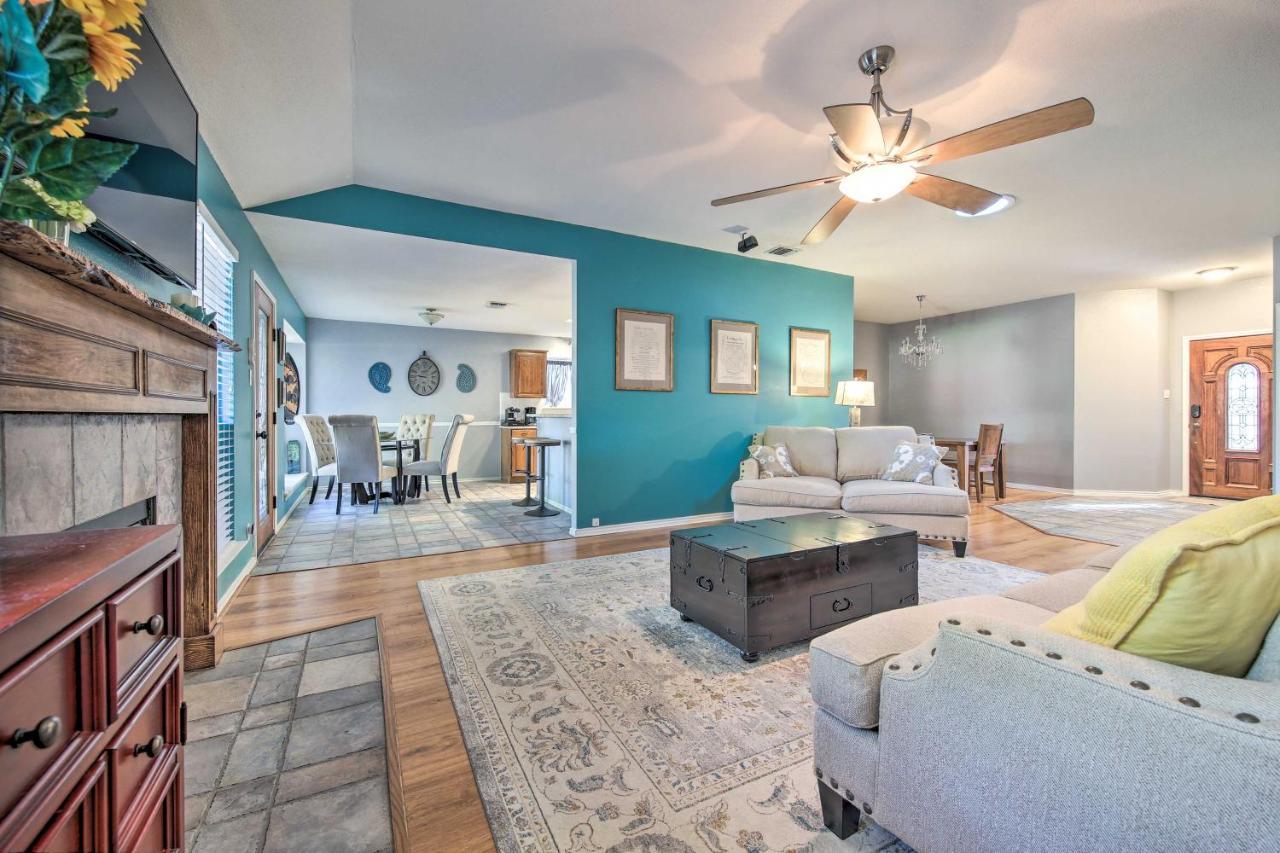 Peaceful San Antonio Oasis With Private Pool And Grill Villa Bagian luar foto
